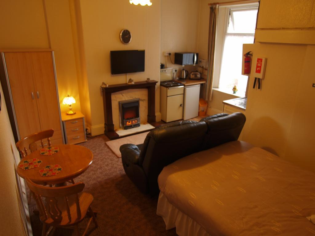 Waverley House Apartments Блекпул Екстериор снимка