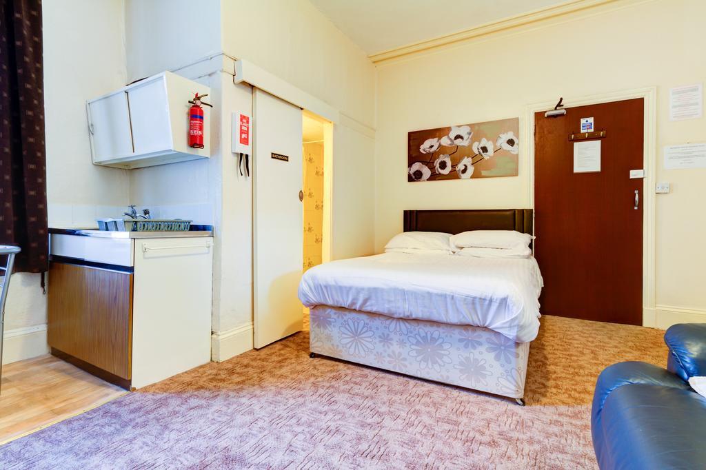 Waverley House Apartments Блекпул Екстериор снимка