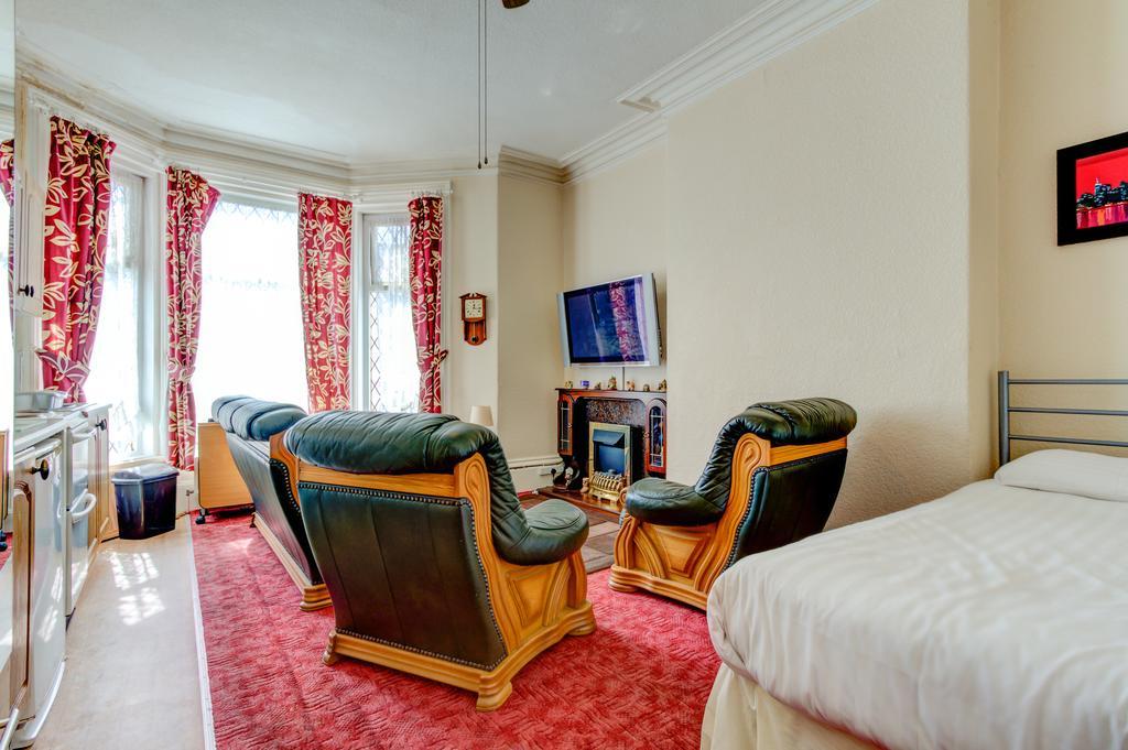 Waverley House Apartments Блекпул Екстериор снимка