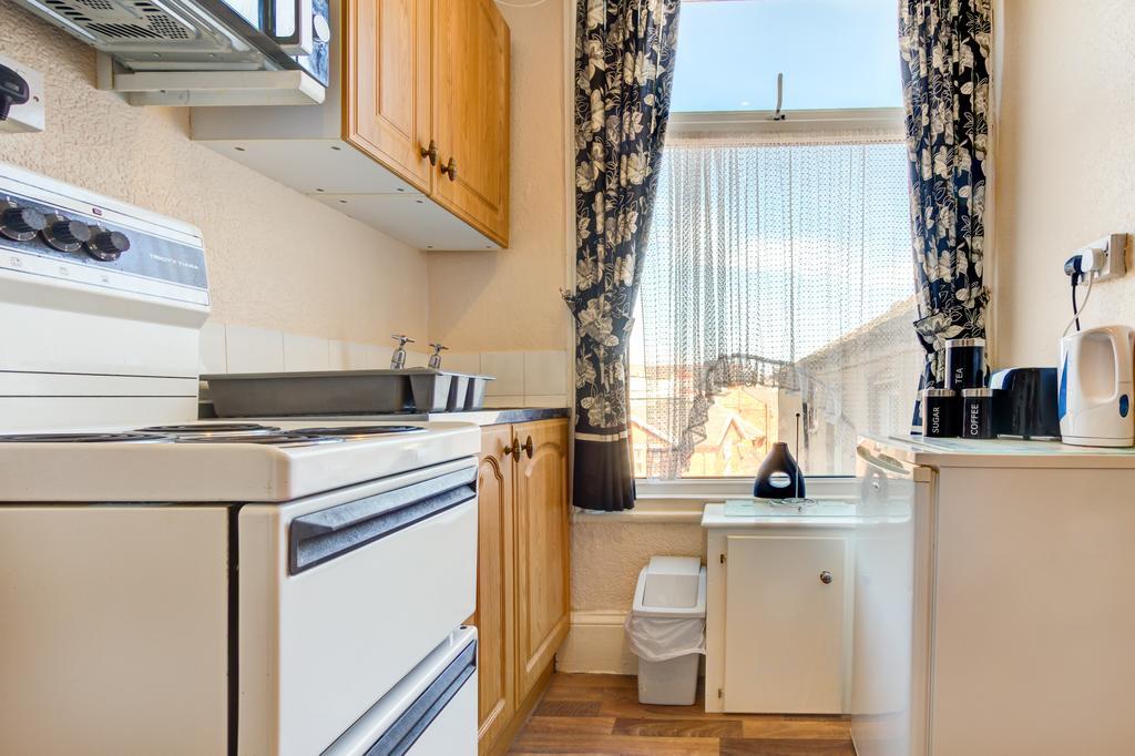 Waverley House Apartments Блекпул Екстериор снимка