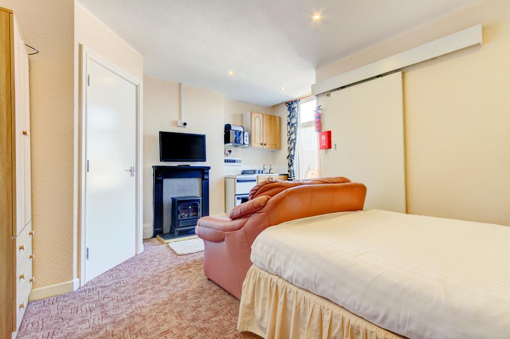 Waverley House Apartments Блекпул Екстериор снимка