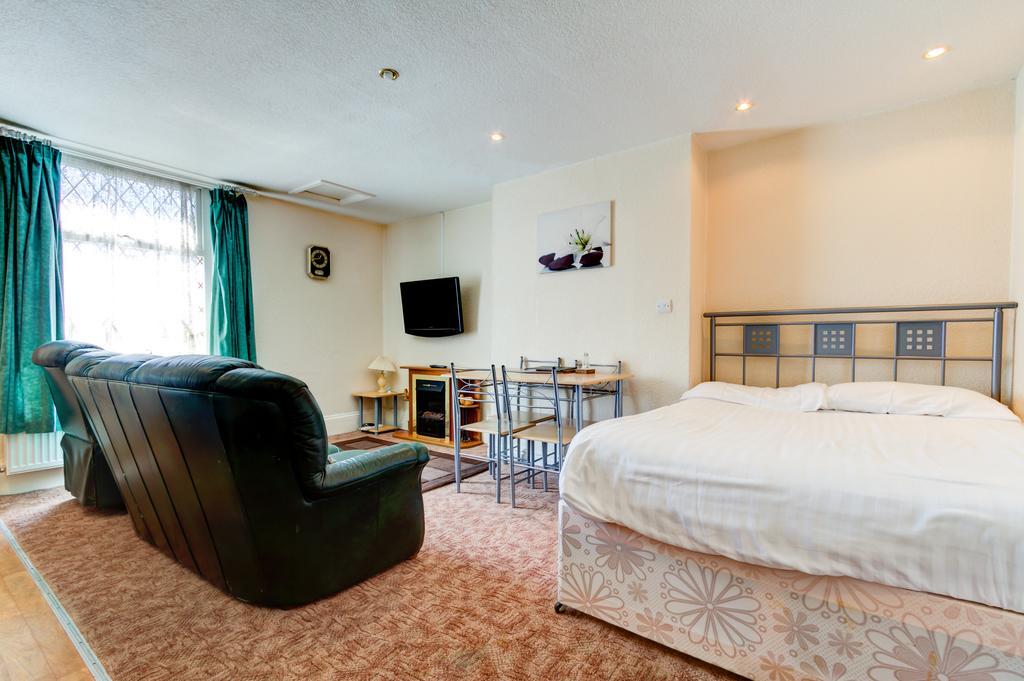 Waverley House Apartments Блекпул Екстериор снимка