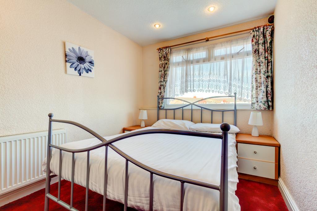 Waverley House Apartments Блекпул Екстериор снимка