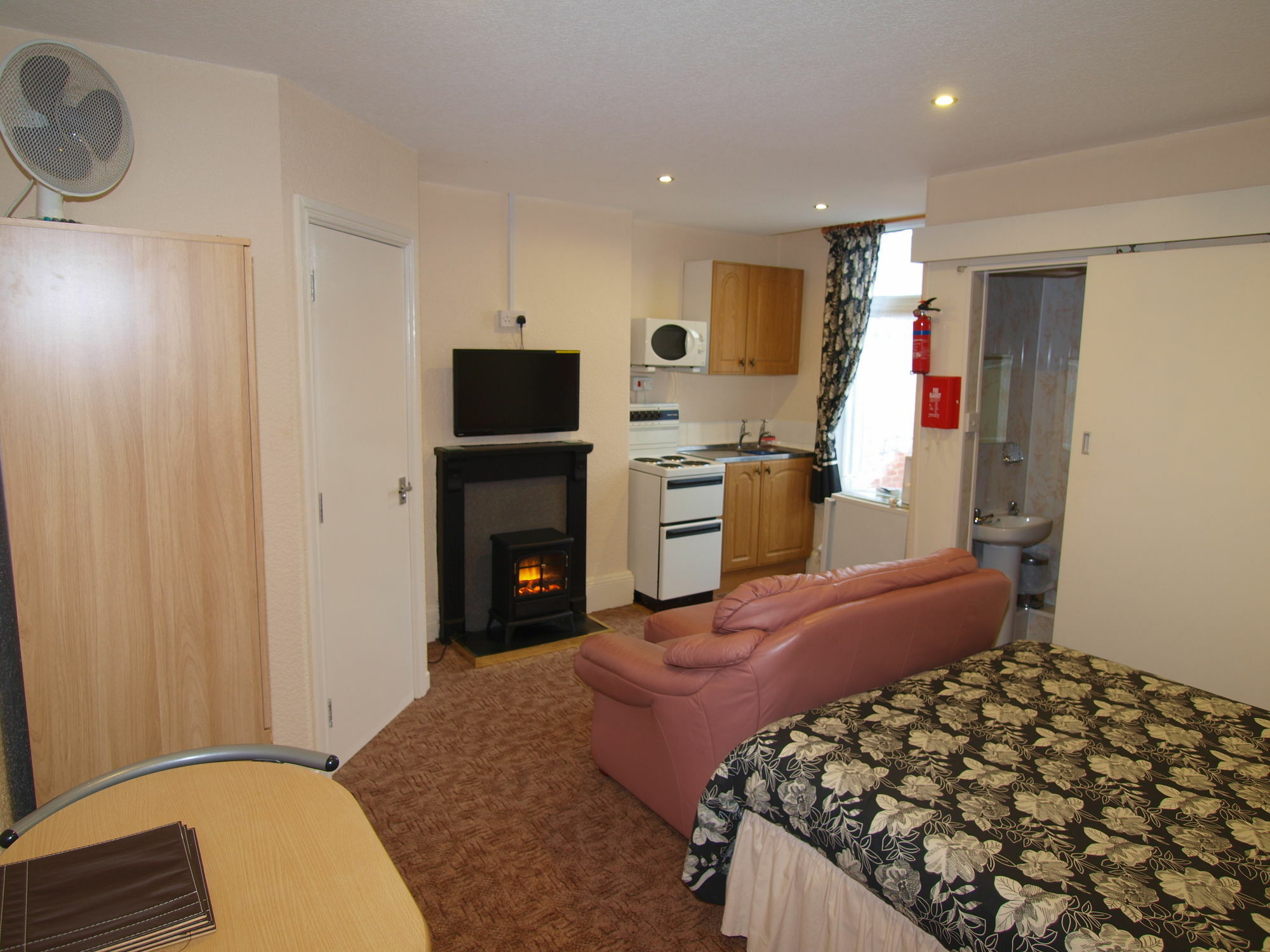 Waverley House Apartments Блекпул Екстериор снимка